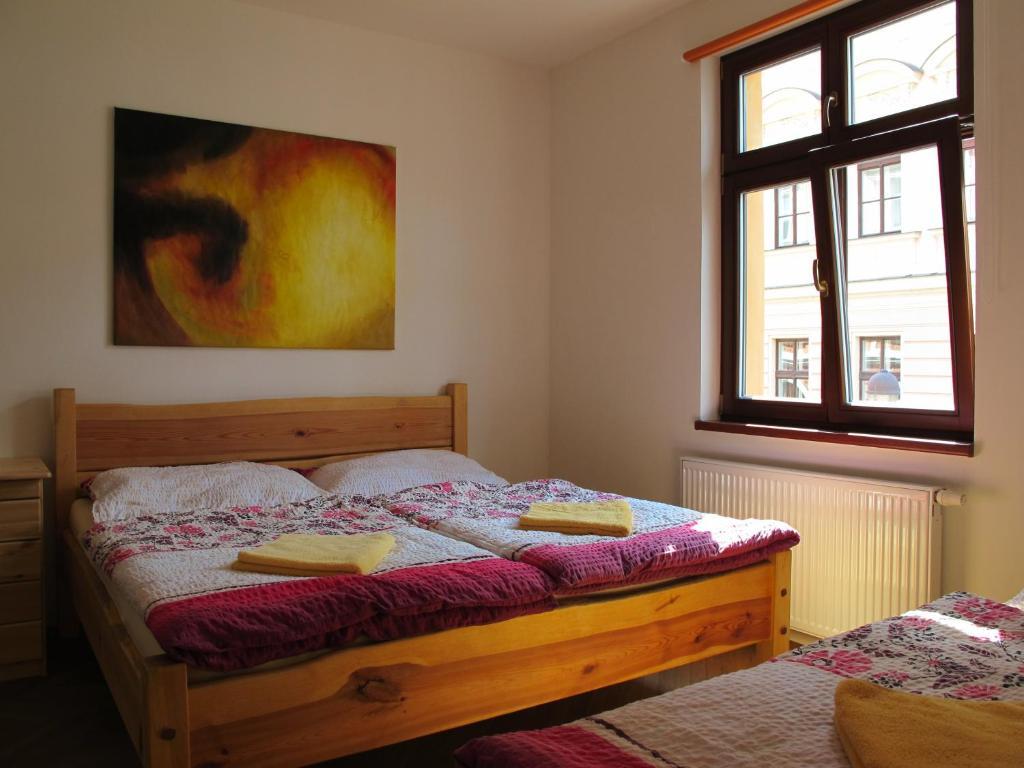 Hostel Singer Pub Ceske Budejovice Rom bilde